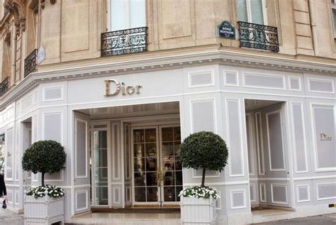 dior shopfront|christian dior clothing.